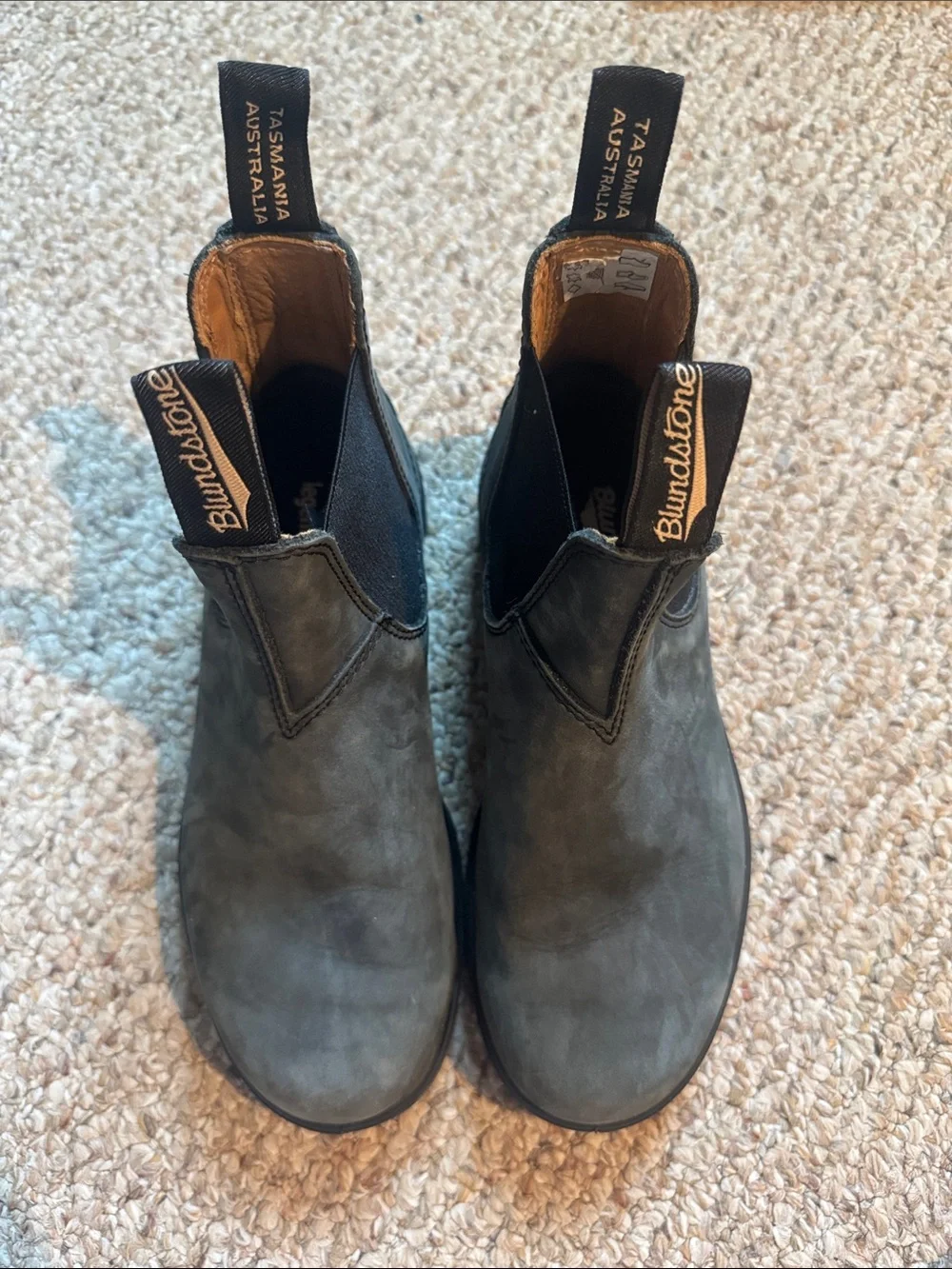 Blundstone size 5 (women’s 6.5)